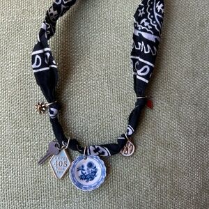 Black bandana charm plate coin token key flower necklace choker 15in clasping